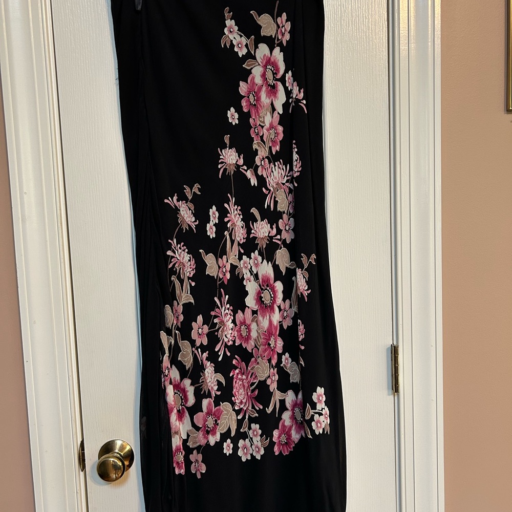 Dressbarn Vintage Black Maxi Skirt with Pink and White Floral Pattern - Picture 5 of 8